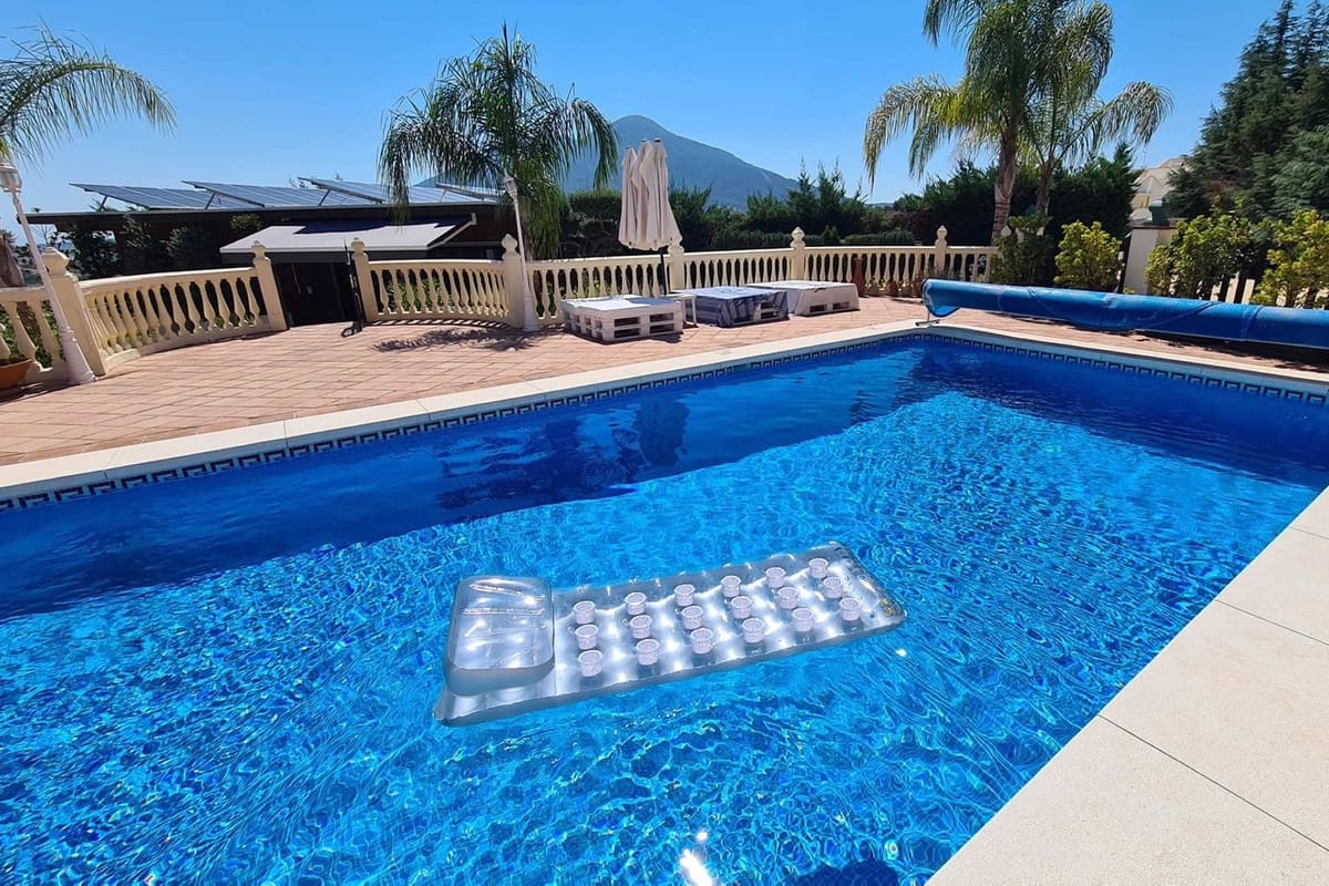 5 soveværelse Villa til salg i Coin med swimmingpool garage - € 649.000 (Ref: 8697471)