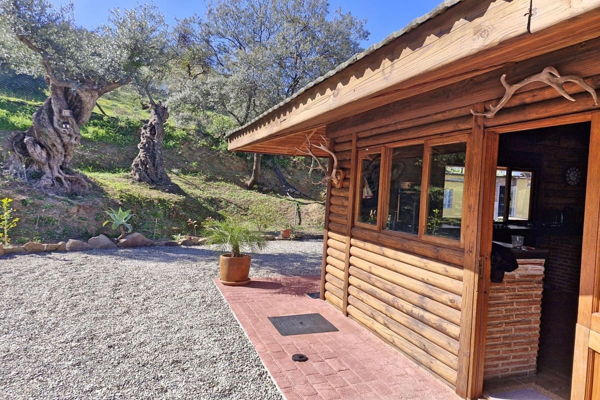 3 soveværelse Finca/Landehus til salg i Coin med swimmingpool garage - € 465.000 (Ref: 8816857)