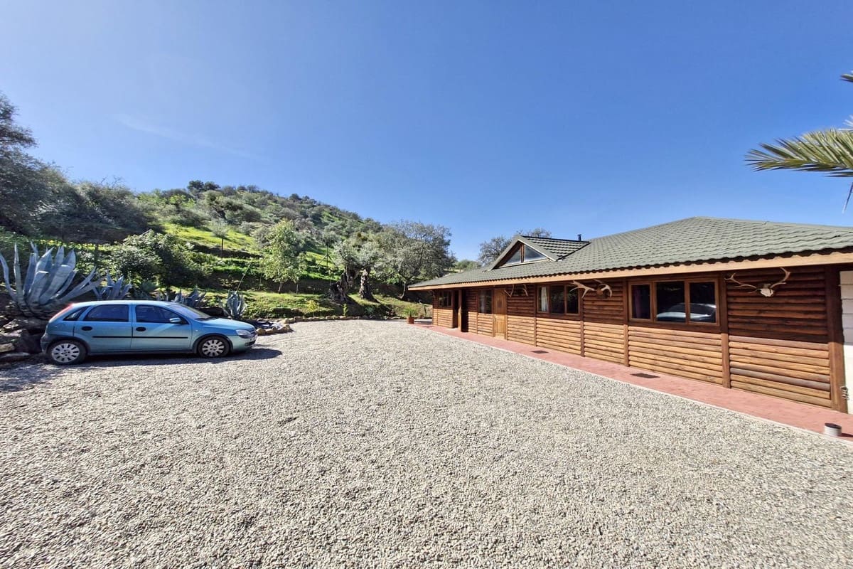 3 slaapkamer Finca/Landhuis te koop in Coin met zwembad garage - € 465.000 (Ref: 8816857)