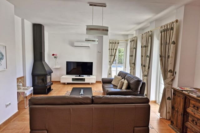 3 soveværelse Finca/Landehus til salg i Almogía med swimmingpool garage - € 495.000 (Ref: 8904963)