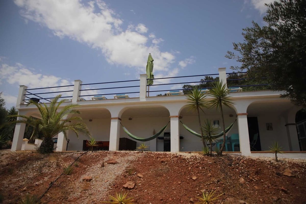 3 soveværelse Finca/Landehus til salg i Almogia med swimmingpool garage - € 495.000 (Ref: 8904963)