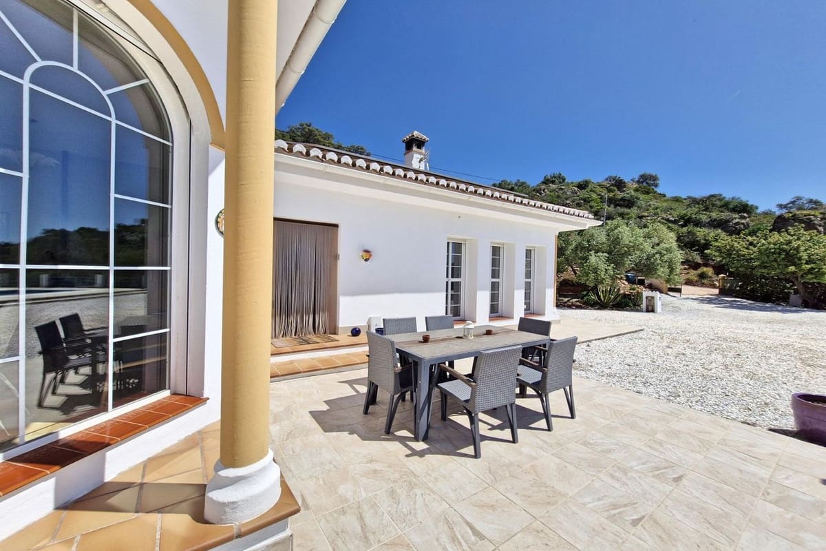 3 soveværelse Finca/Landehus til salg i Almogia med swimmingpool garage - € 495.000 (Ref: 8904963)