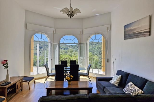 3 soveværelse Finca/Landehus til salg i Almogía med swimmingpool garage - € 495.000 (Ref: 8904963)