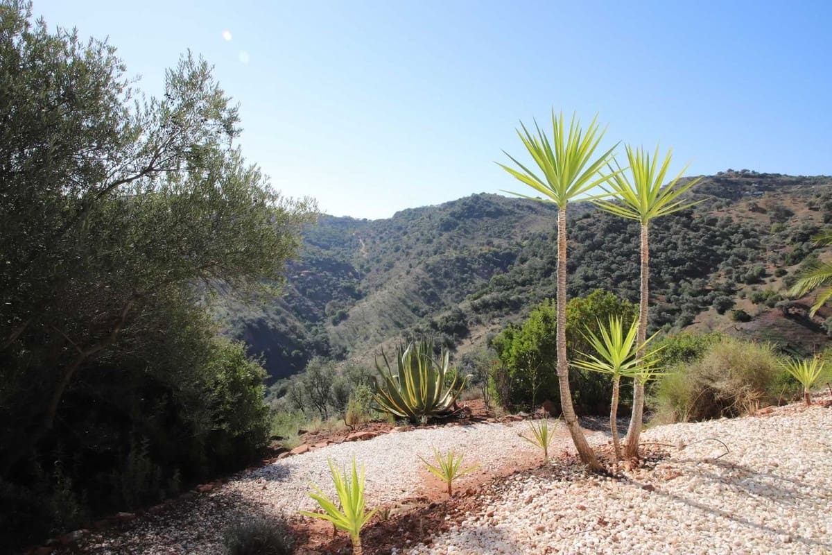 3 soveværelse Finca/Landehus til salg i Almogia med swimmingpool garage - € 495.000 (Ref: 8904963)