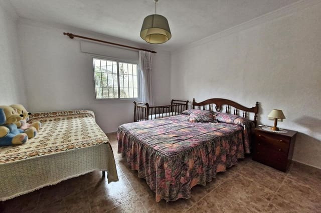 7 camera da letto Casa in vendita in Guaro con garage - 370.000 € (Rif: 8925005)