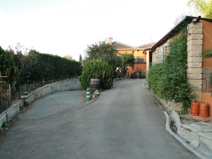 3 bedroom Finca/Country House for sale in Coin with pool garage - € 570,000 (Ref: 9051428)