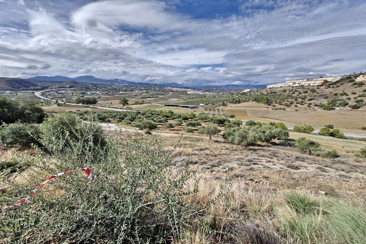 Byggegrund til salg i Coin - € 90.000 (Ref: 9108258)