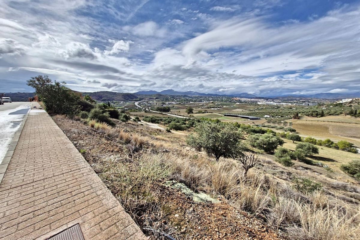 Działka budowlana na sprzedaż w Coin - 80 000 € (Ref: 9108259)