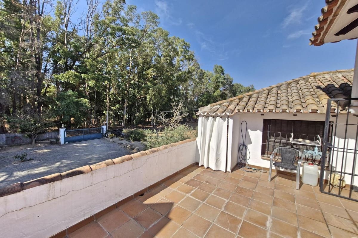 4 soveværelse Finca/Landehus til salg i Coin med garage - € 440.000 (Ref: 9182024)