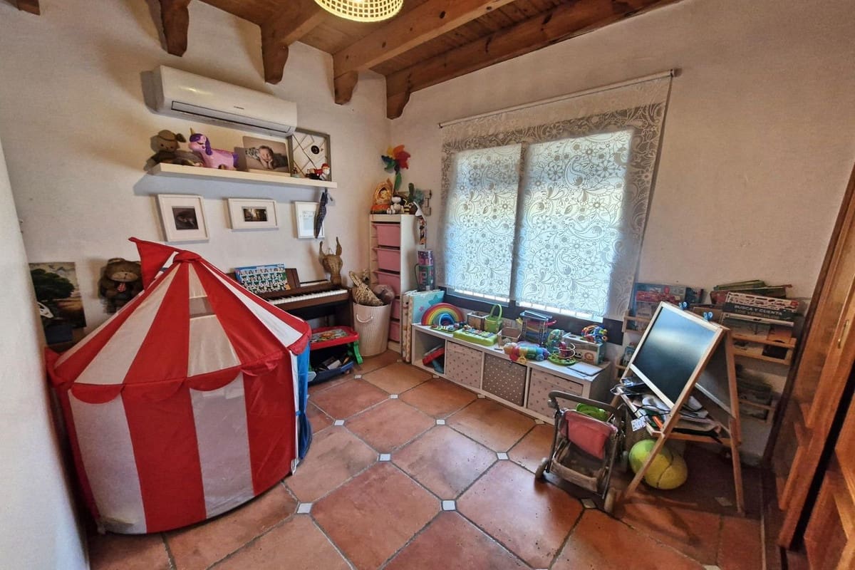 4 camera da letto Finca/Casa di Campagna in vendita in Coin con garage - 440.000 € (Rif: 9182024)