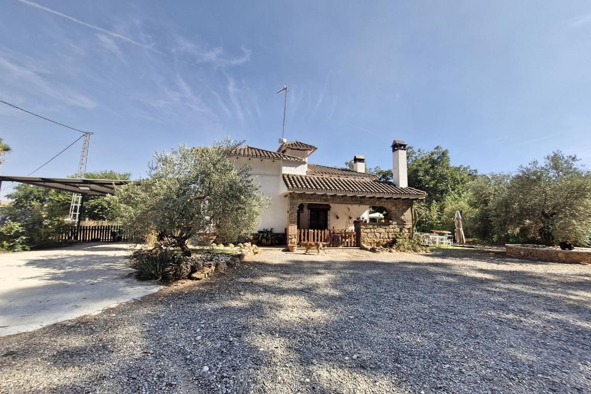4 camera da letto Finca/Casa di Campagna in vendita in Coin con garage - 440.000 € (Rif: 9182024)
