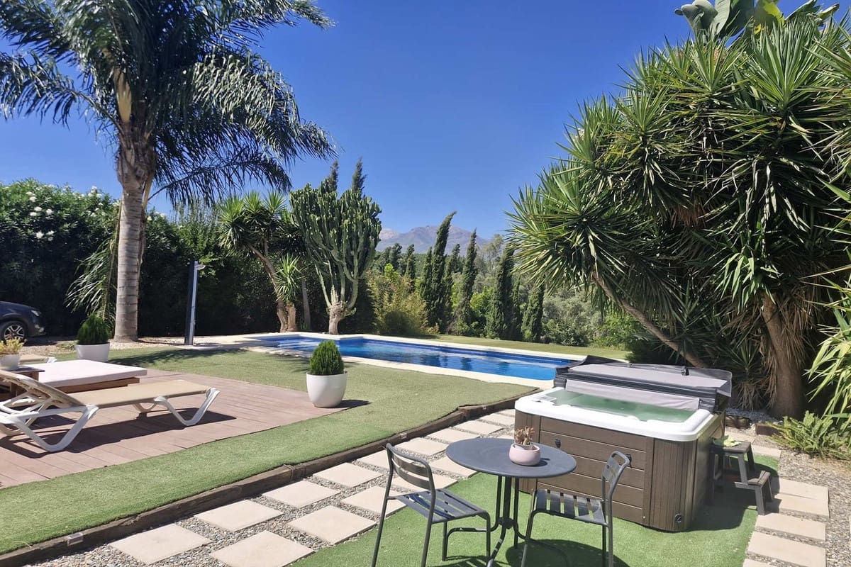 3 soveværelse Finca/Landehus til salg i Coin med swimmingpool garage - € 448.000 (Ref: 9193345)