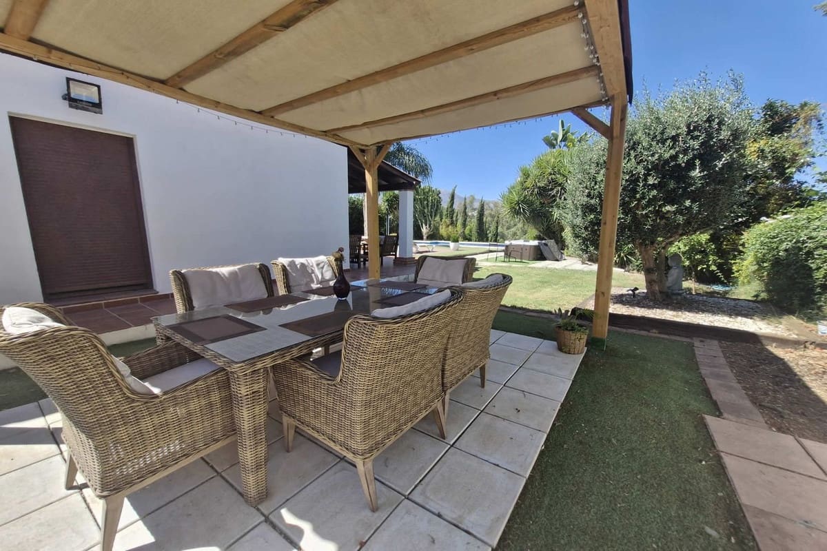 Finca/Casa Rural de 3 habitaciones en Coín en venta con piscina garaje - 440.000 € (Ref: 9193345)