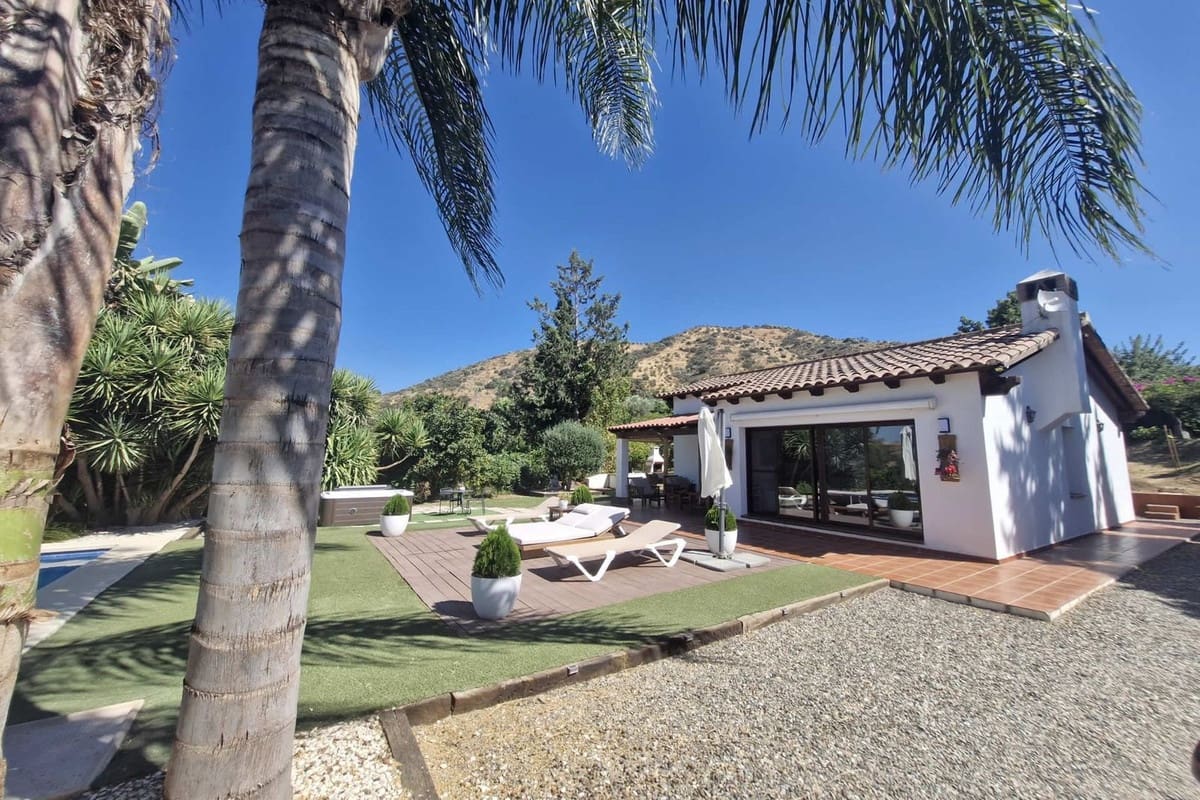 Finca/Casa Rural de 3 habitaciones en Coín en venta con piscina garaje - 440.000 € (Ref: 9193345)