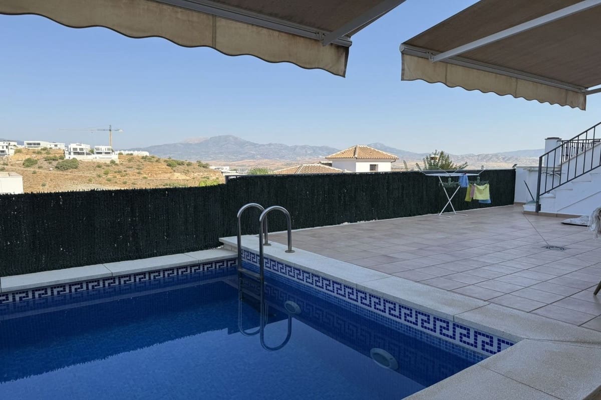 3 bedroom Villa for sale in Coin with pool garage - € 475,000 (Ref: 9450451)