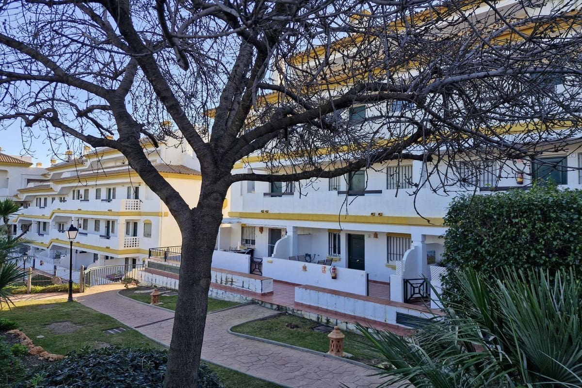 2 slaapkamer Appartement te koop in La Cala de Mijas met zwembad garage - € 275.000 (Ref: 9553091)