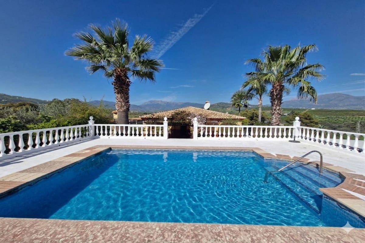 3 chambre Finca/Maison de Campagne à vendre à Coin avec piscine garage - 480 000 € (Ref: 9709210)