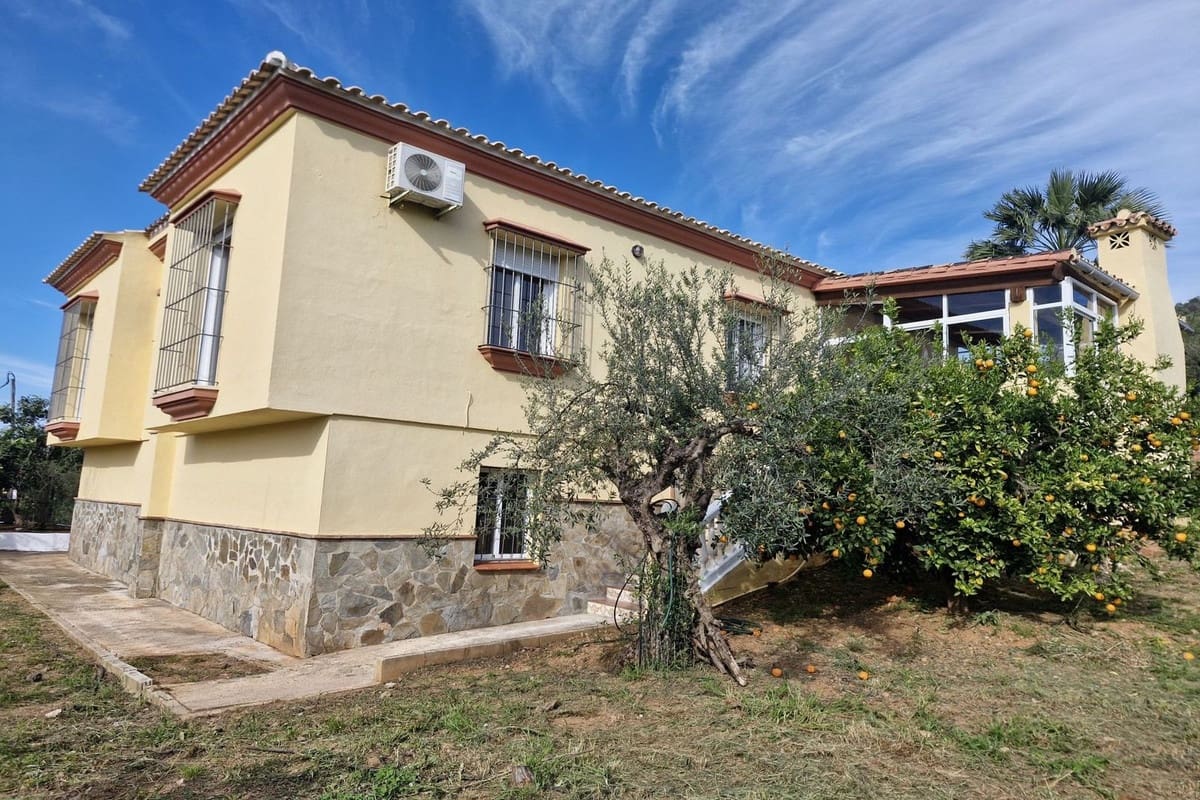 3 chambre Finca/Maison de Campagne à vendre à Coin avec piscine garage - 480 000 € (Ref: 9709210)