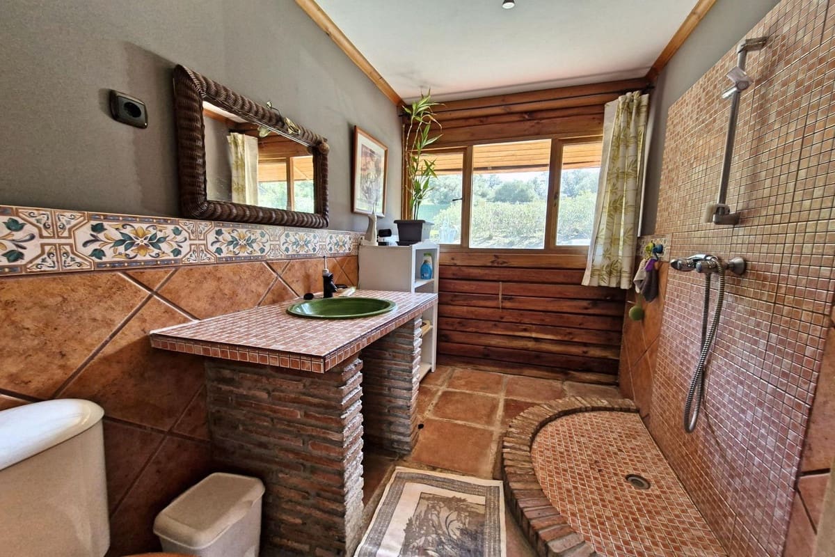 3 bedroom Commercial for sale in Coin with pool garage - € 795,000 (Ref: 9737337)