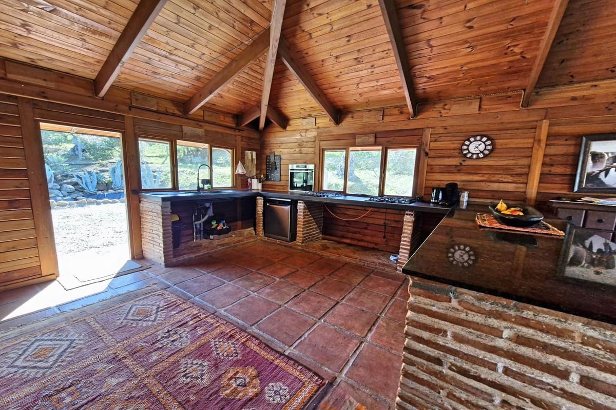 3 slaapkamer Commercieel te koop in Coin met zwembad garage - € 795.000 (Ref: 9737337)