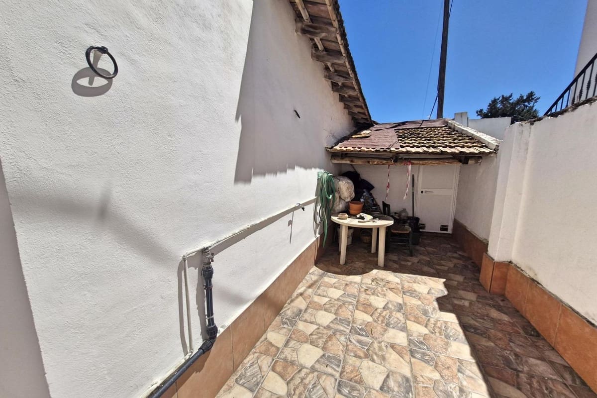 4 sovrum Finca/Hus på landet till salu i Campanillas med garage - 430 000 € (Ref: 9883776)
