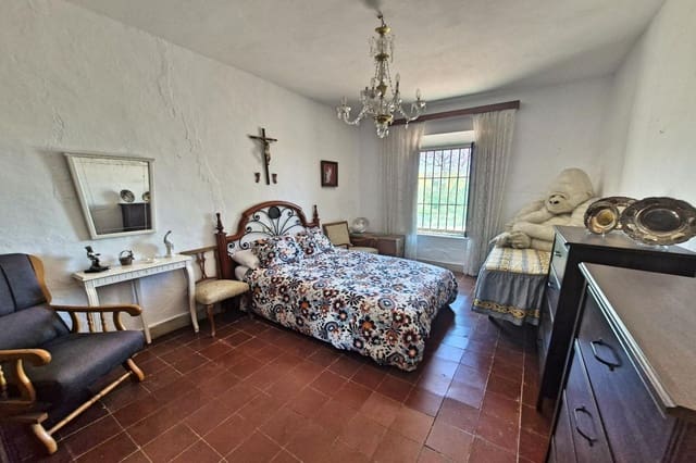 4 sovrum Finca/Hus på landet till salu i Campanillas, Málaga stad med garage - 430 000 € (Ref: 9883776)