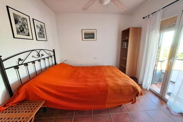 3 soveværelse Finca/Landehus til salg i Tolox med swimmingpool garage - € 349.000 (Ref: 9932227)