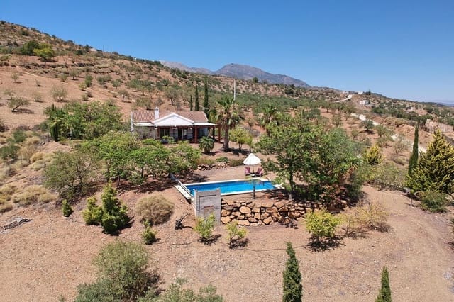 3 soveværelse Finca/Landehus til salg i Tolox med swimmingpool garage - € 349.000 (Ref: 9932227)