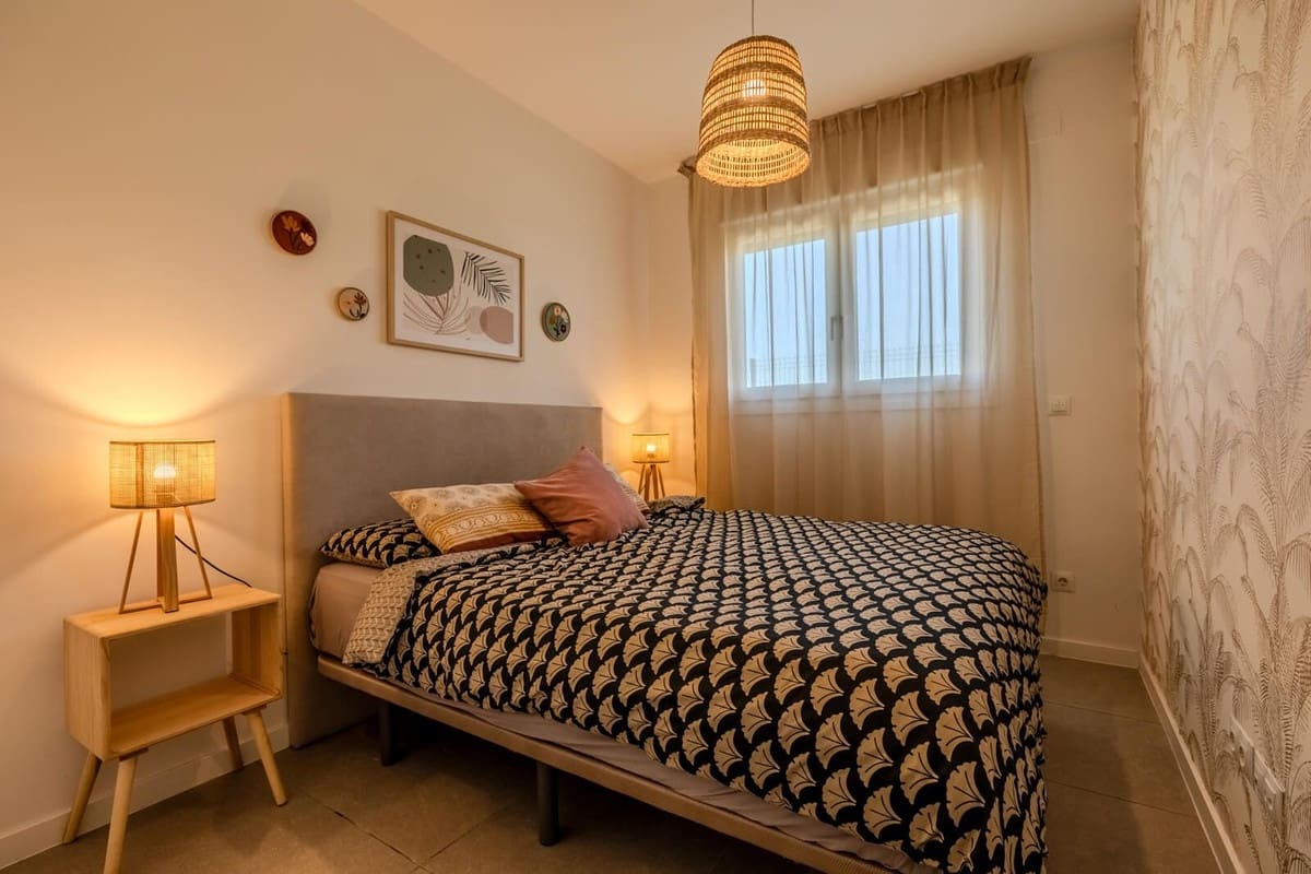 3 bedroom Apartment for sale in Estepona with pool garage - € 525,000 (Ref: 10004826)