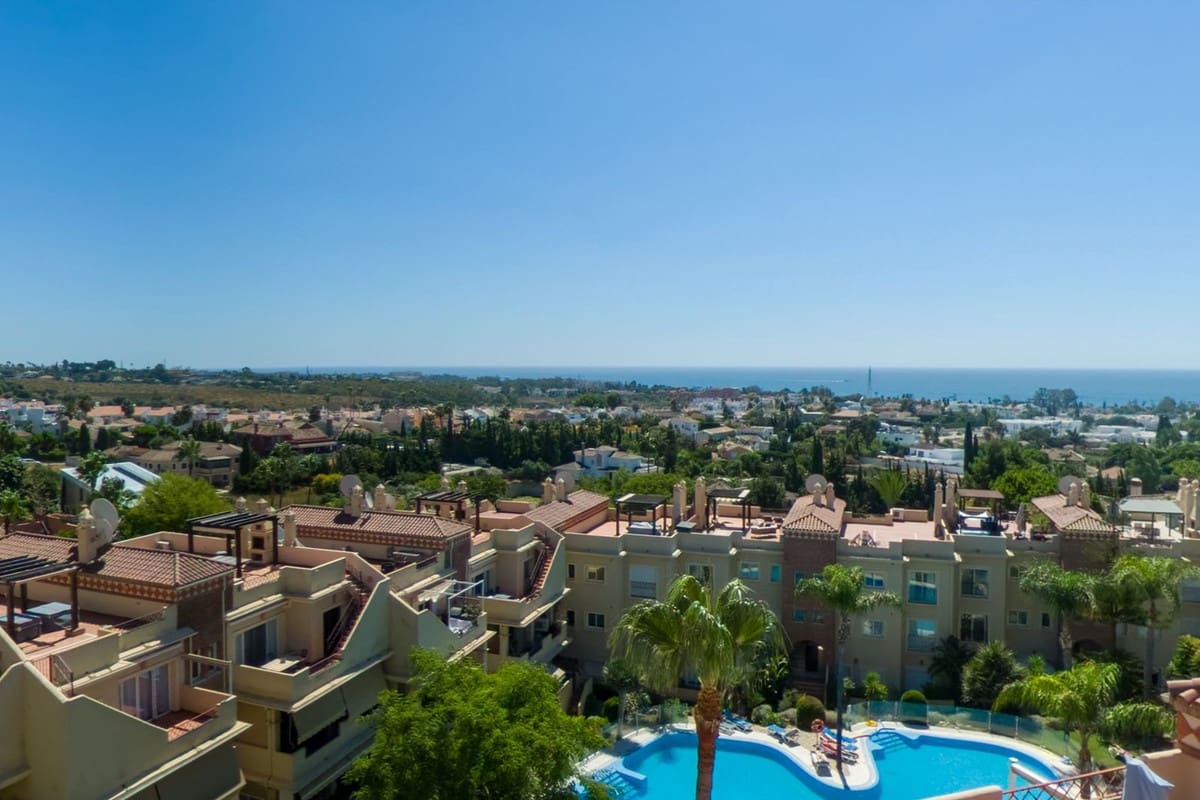 2 Zimmer Penthouse zu verkaufen in Benahavis mit Pool Garage - 490.000 € (Ref: 10022993)