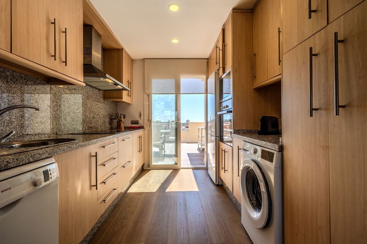 2 Zimmer Penthouse zu verkaufen in Benahavis mit Pool Garage - 490.000 € (Ref: 10022993)