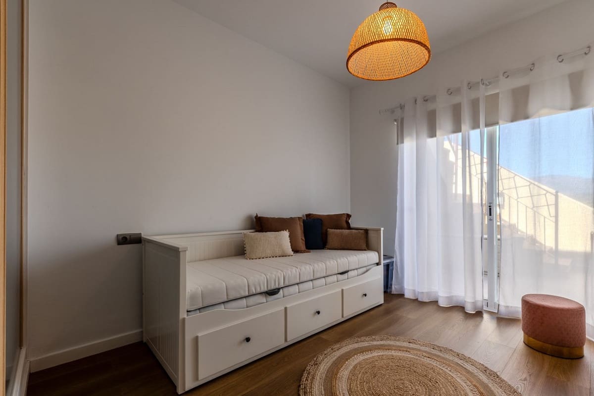 2 Zimmer Penthouse zu verkaufen in Benahavis mit Pool Garage - 490.000 € (Ref: 10022993)