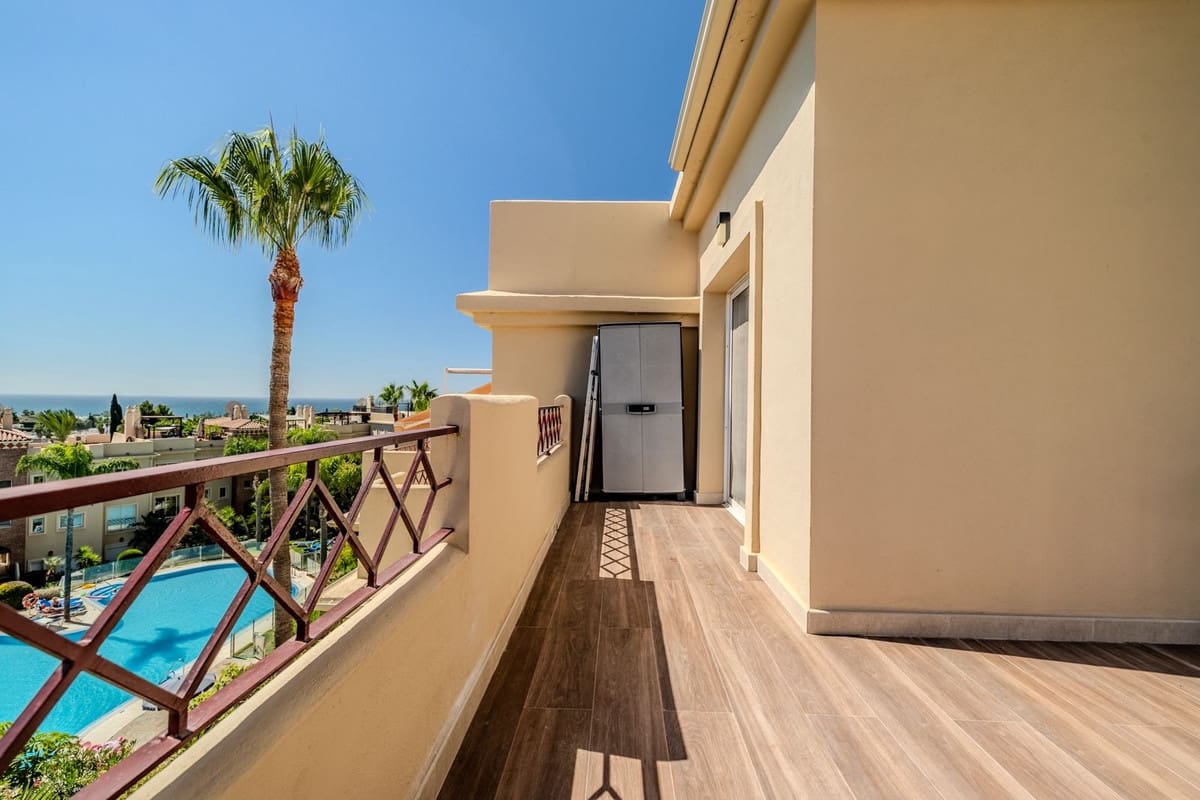 2 Zimmer Penthouse zu verkaufen in Benahavis mit Pool Garage - 490.000 € (Ref: 10022993)