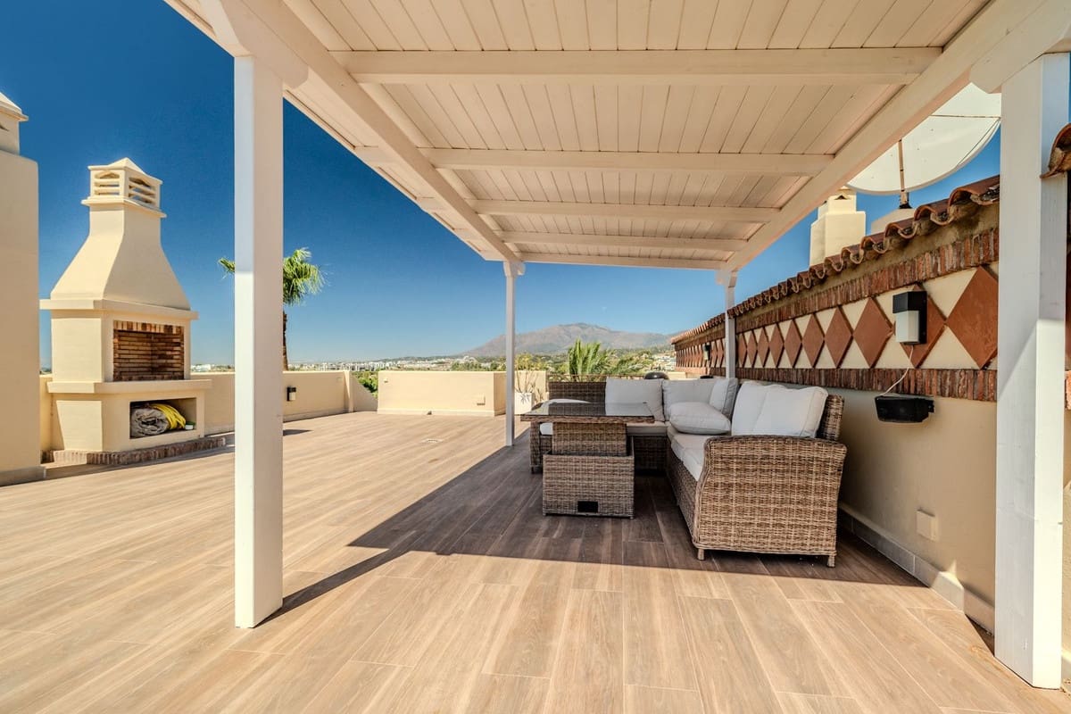 2 Zimmer Penthouse zu verkaufen in Benahavis mit Pool Garage - 490.000 € (Ref: 10022993)