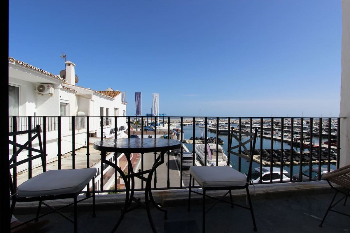 1 slaapkamer Penthouse te koop in Puerto Banus - € 300.000 (Ref: 10033102)