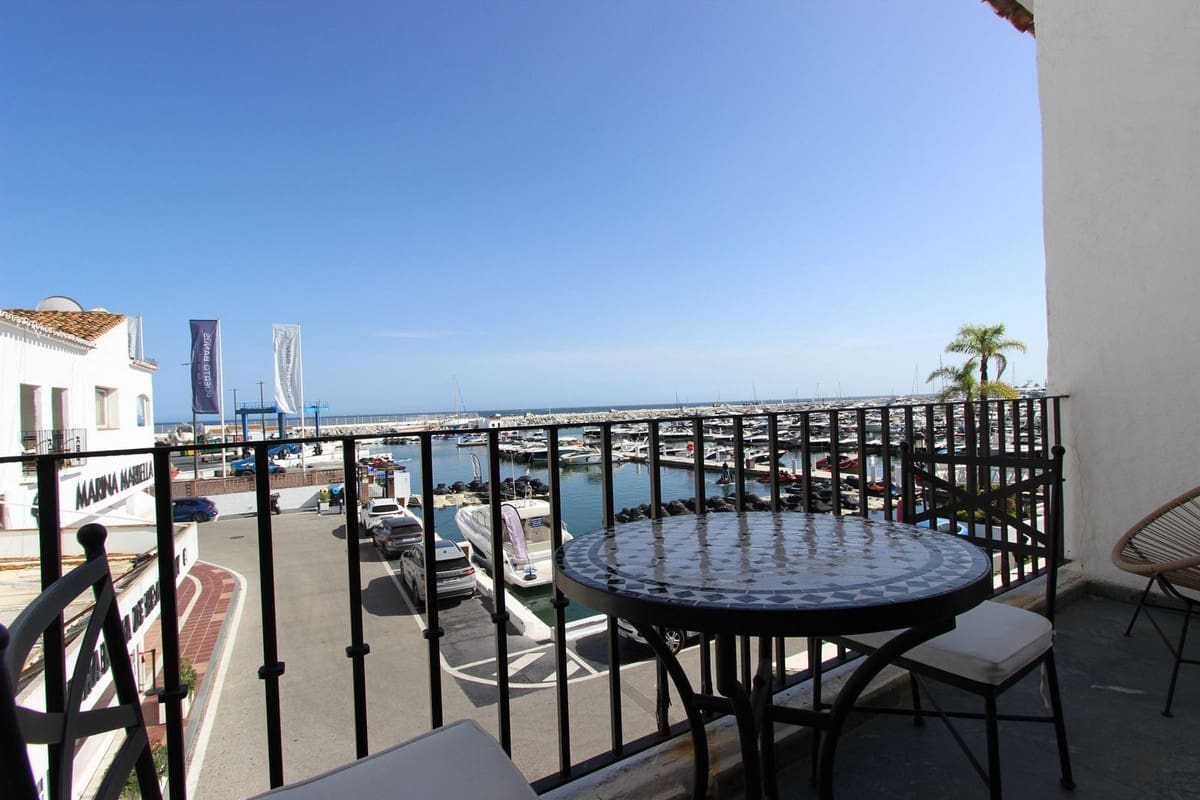 1 slaapkamer Penthouse te koop in Puerto Banus - € 300.000 (Ref: 10033102)