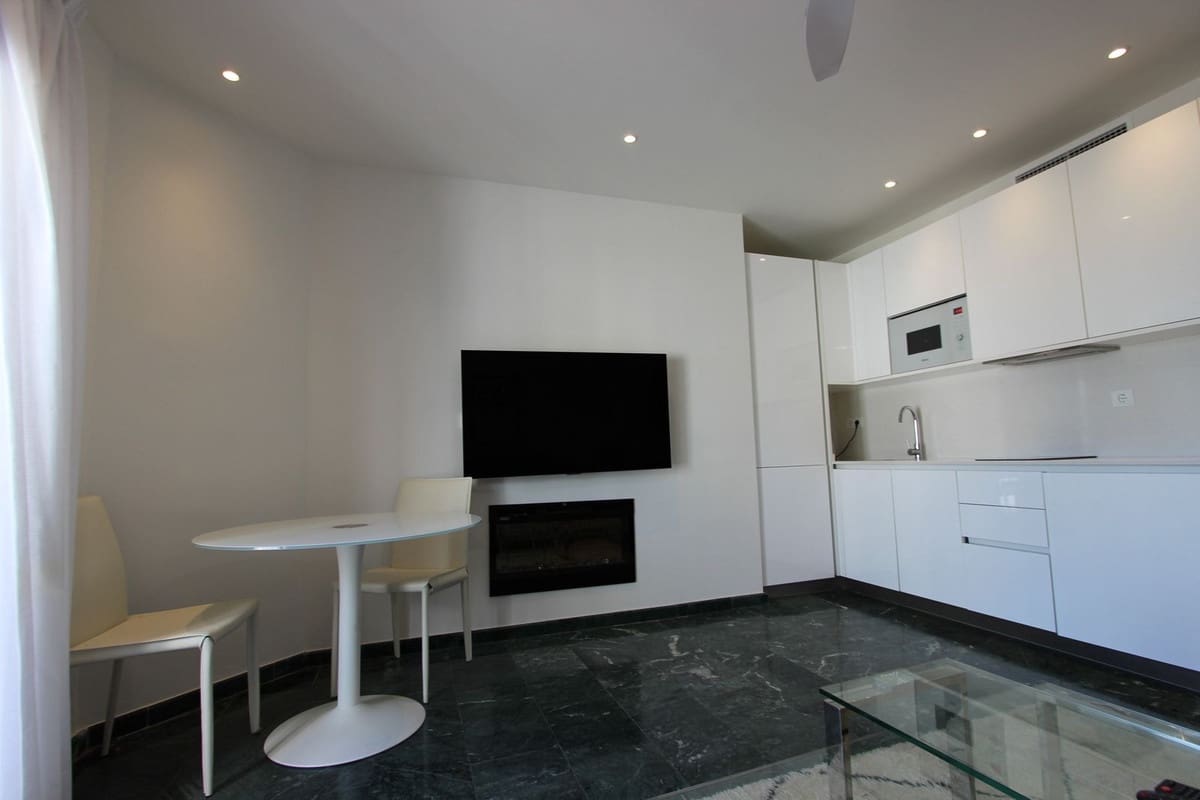 1 slaapkamer Penthouse te koop in Puerto Banus - € 300.000 (Ref: 10033102)
