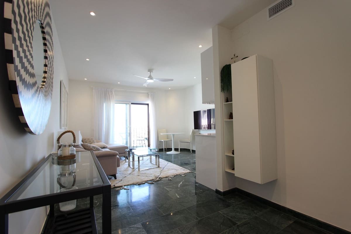 1 slaapkamer Penthouse te koop in Puerto Banus - € 300.000 (Ref: 10033102)