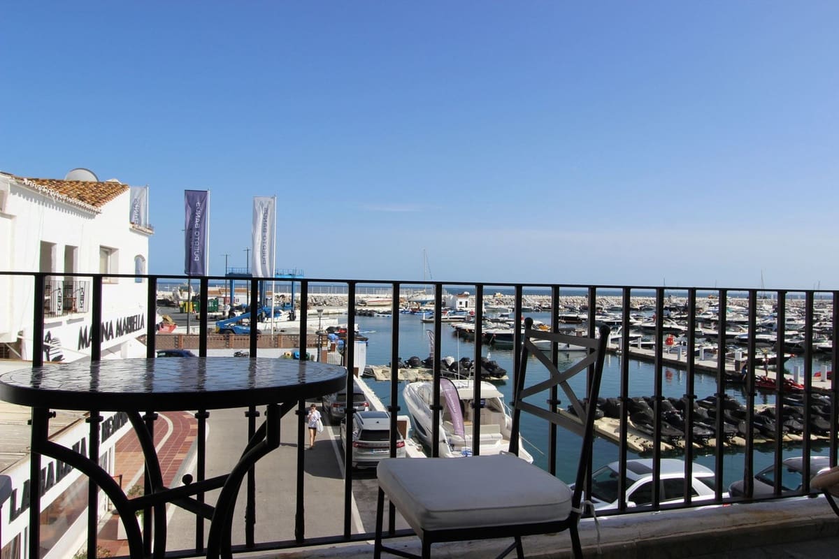 1 slaapkamer Penthouse te koop in Puerto Banus - € 300.000 (Ref: 10033102)
