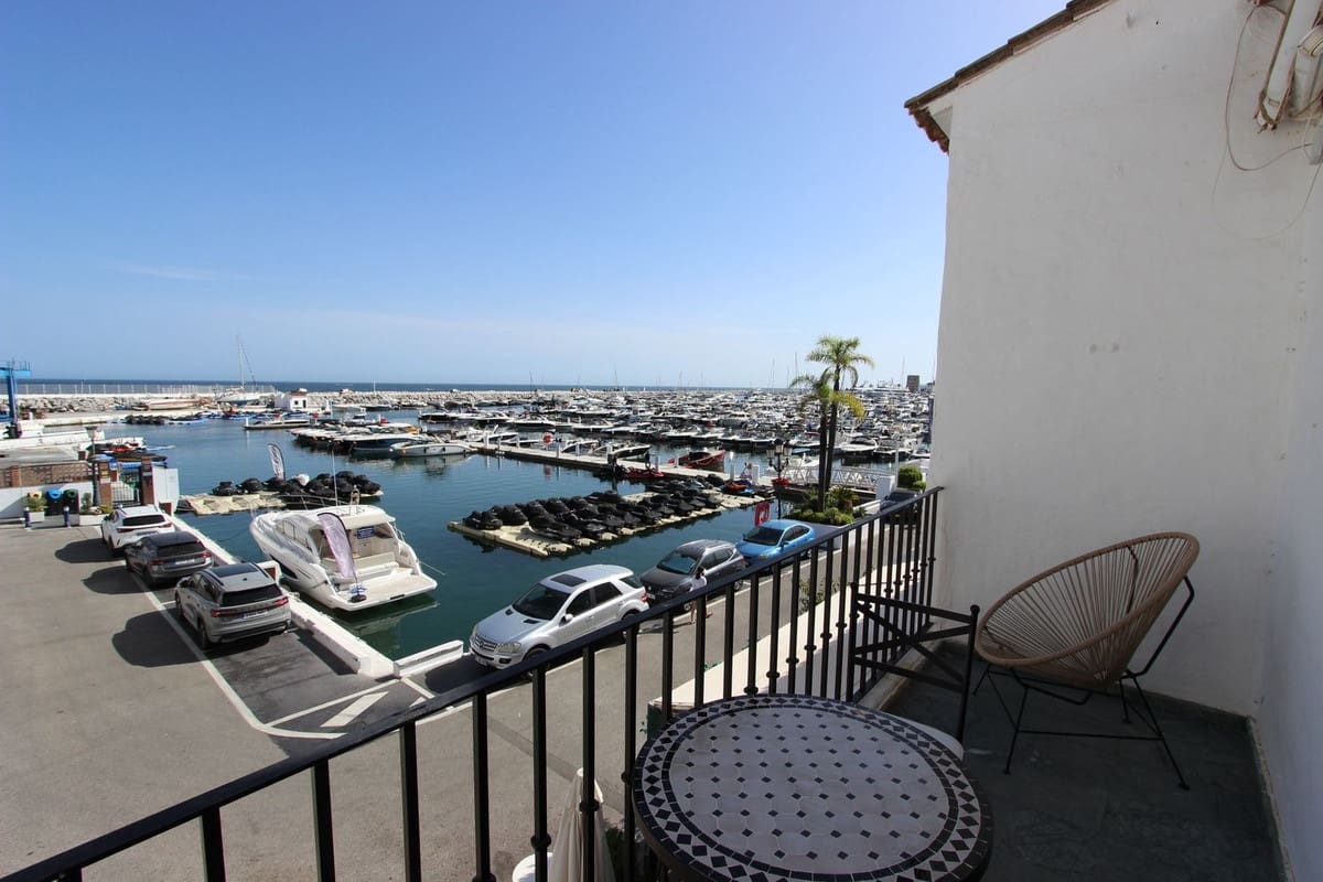 1 slaapkamer Penthouse te koop in Puerto Banus - € 300.000 (Ref: 10033102)