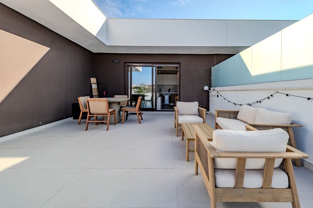 2 bedroom Penthouse for sale in Estepona with pool garage - € 460,000 (Ref: 10165710)