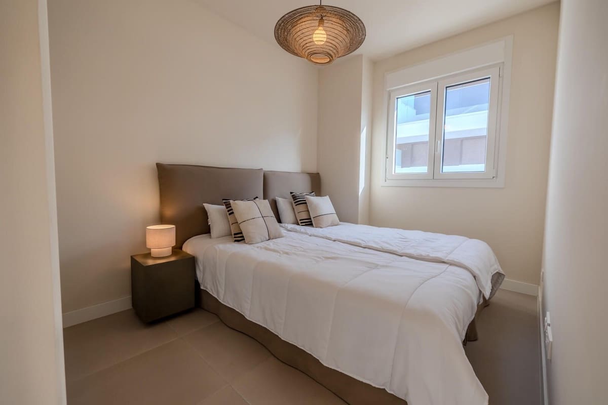 2 bedroom Penthouse for sale in Estepona with pool garage - € 460,000 (Ref: 10165710)