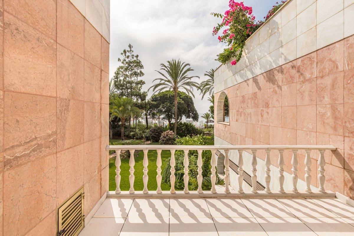 3 soverom Leilighet til salgs i Puerto Banus med svømmebasseng garasje - € 1 995 000 (Ref: 2463665)