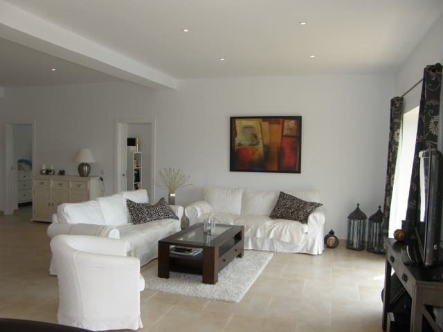 3 Zimmer Apartment zu verkaufen in Nueva Andalucia mit Pool Garage - 695.000 € (Ref: 2508207)