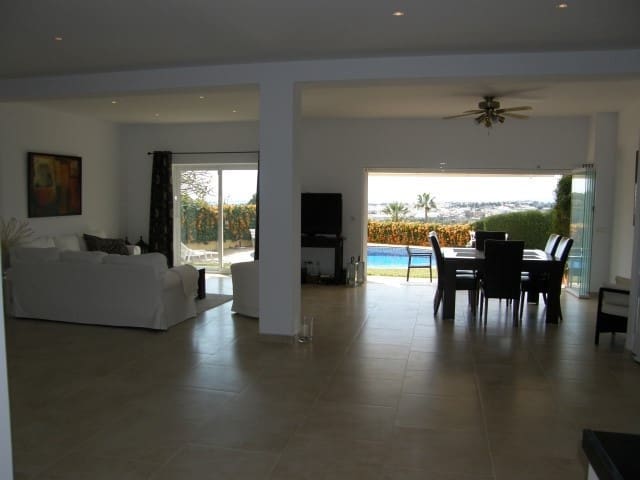 3 sypialnia Apartament na sprzedaż w Nueva Andalucia, Marbella z basenem garażem - 695 000 € (Ref: 2508207)