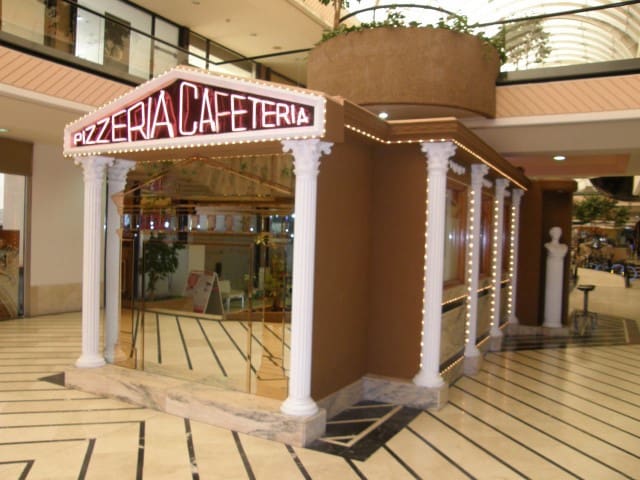 Bedrift til salgs i Puerto Banus, Marbella - € 380 000 (Ref: 2560883)