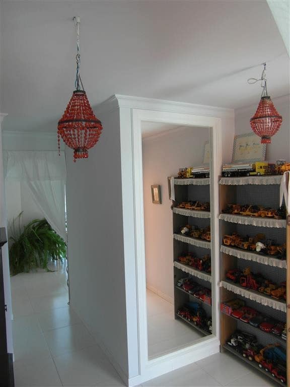 4 bedroom Villa for sale in Benahavis with pool garage - € 1,250,000 (Ref: 2834503)