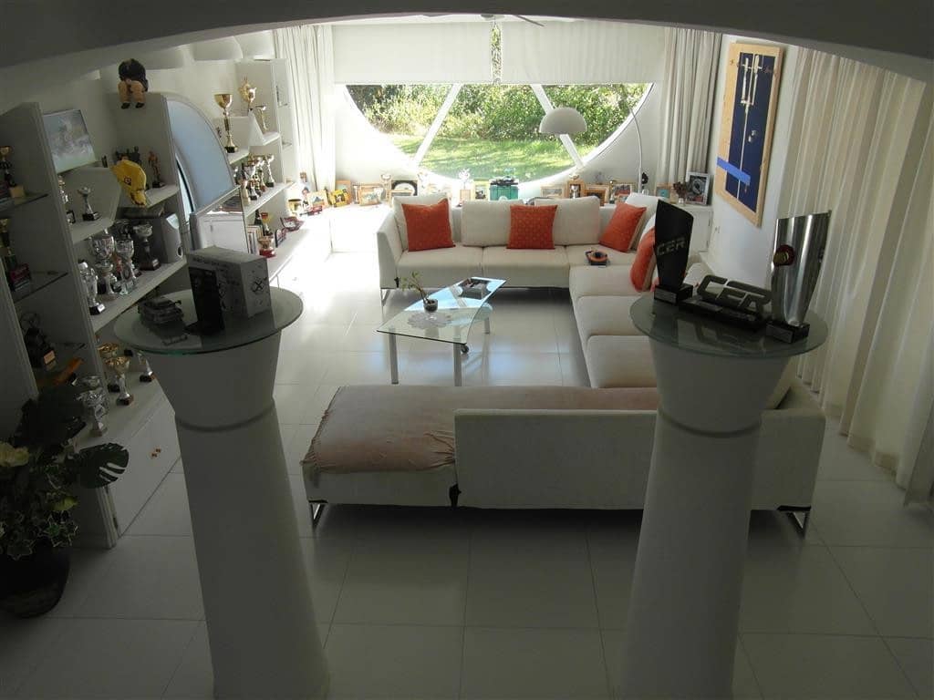 4 bedroom Villa for sale in Benahavis with pool garage - € 1,250,000 (Ref: 2834503)