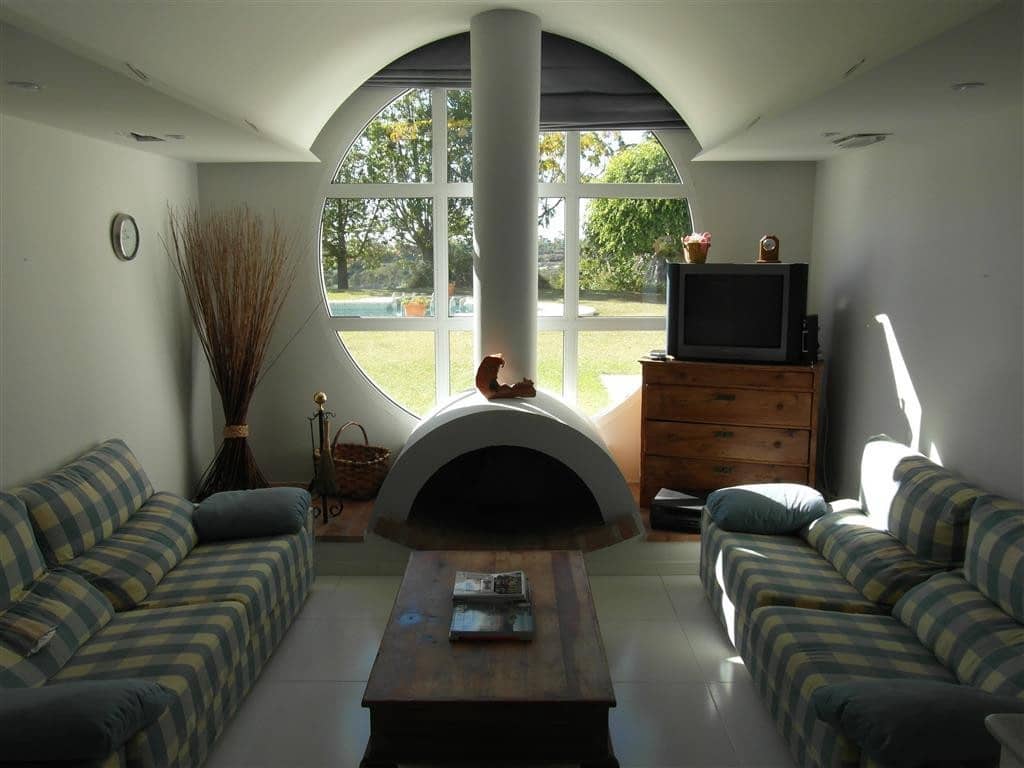 4 bedroom Villa for sale in Benahavis with pool garage - € 1,250,000 (Ref: 2834503)