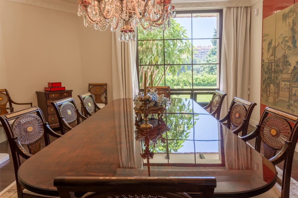 6 bedroom Villa for sale in Rio Real with pool garage - € 3,500,000 (Ref: 6544792)